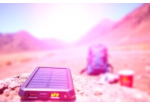 RAVPower Portable Charger Solar Charging Efficiency in Sunlight