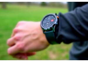 Samsung Galaxy Watch 6 Classic Field Test Rotating Bezel and Health Tracking