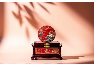 Exquisite Unique Chinese Gifts Showcasing Traditional Skills