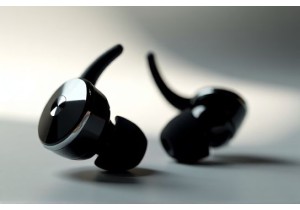 Noise Isolating Earbuds for Loud Environments