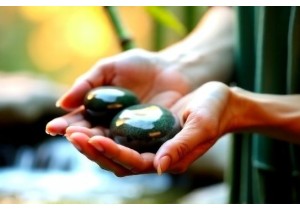 The Art of “Panwan”: Cultivating Patience and Your Hand Toys