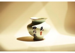 Cultural Chinese Gifts Showcasing Heritage Design