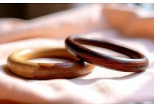 Sandalwood vs Rosewood Bracelets Which Is Better