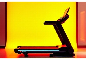 Chinese-Made Smart Treadmills with AI Coaching