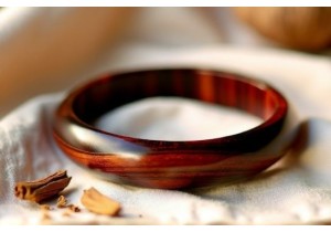 Rosewood Bracelet Scent Retention How Long Does the Aroma Last With Regular Wear