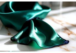 Luxury Silk Scarves Made from Pure Mulberry Silk for Effortless Style